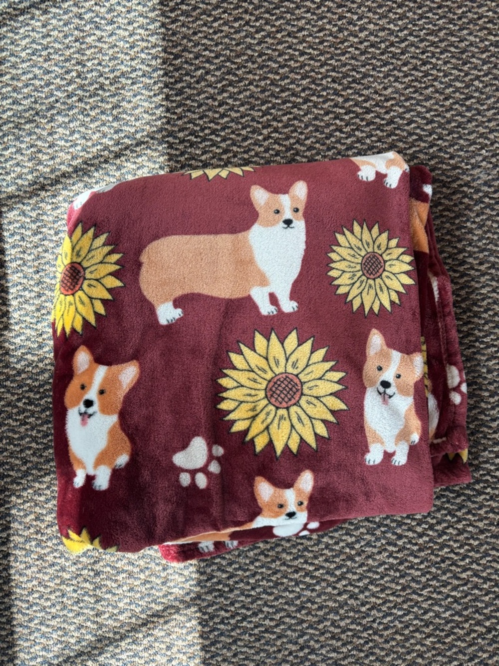 Plush Corgi & Sunflower Blanket - Maroon